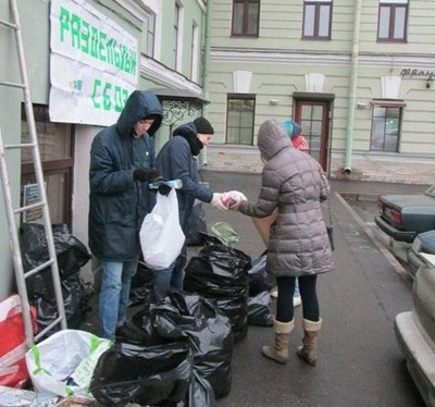 Петербуржцы разделили мусор