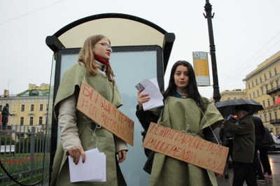 На Невском проспекте задержаны участники антисталинской акции